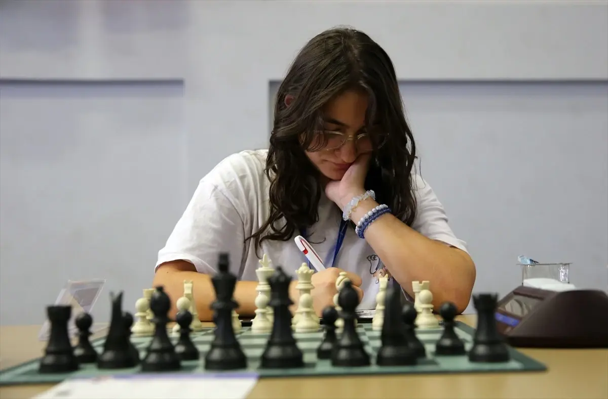 anne kiz uluslararasi satranc turnuvasinda 9jK7rOzT