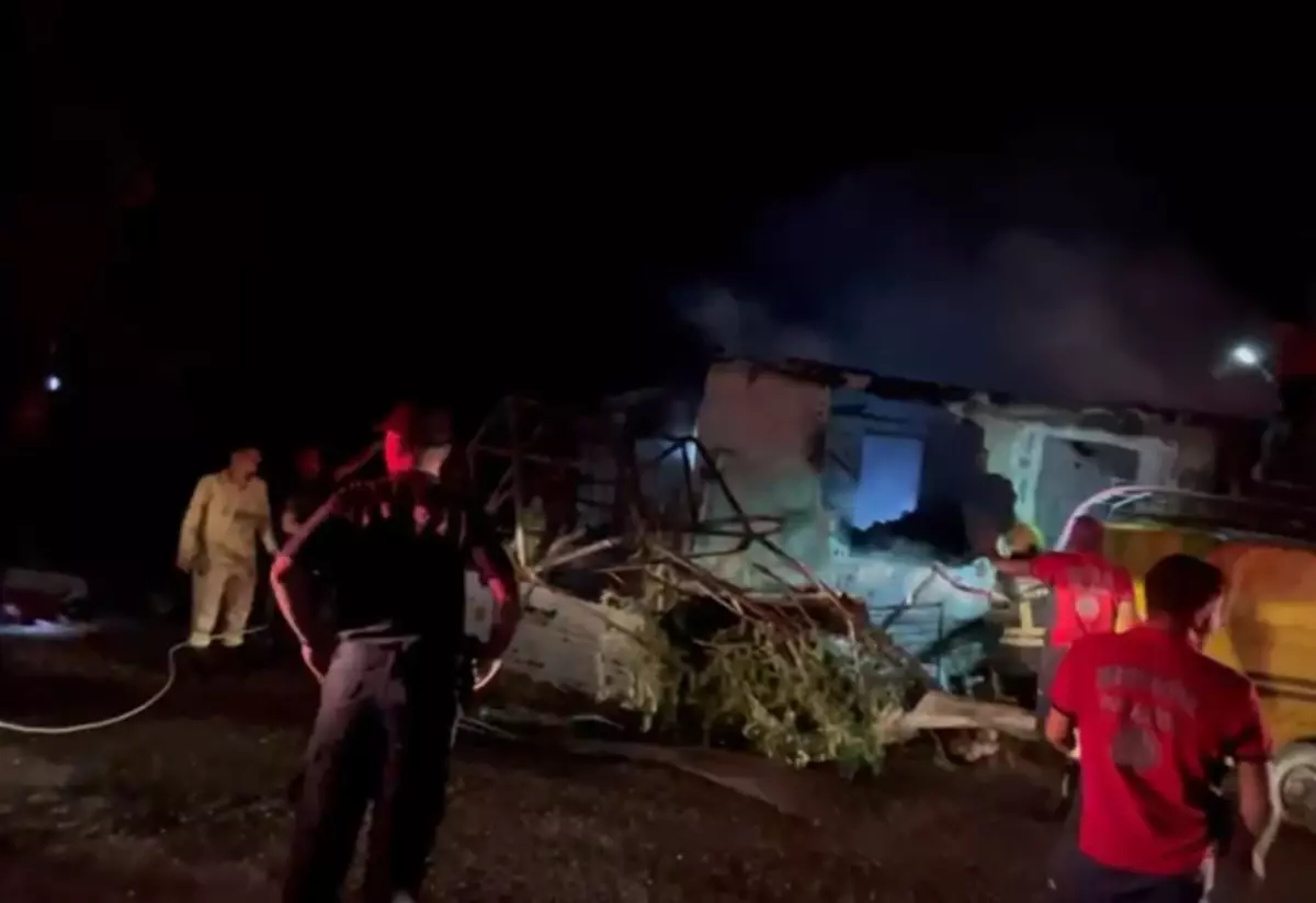 mersinde yanginda iki kisi hayatini kaybetti gD7FDJcA