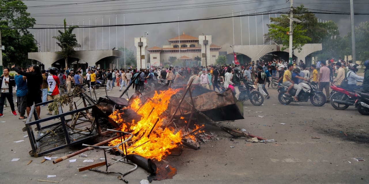 nepalde protestolar suruyor cezaevinden kacanlar yakalandi 66YWpEFr