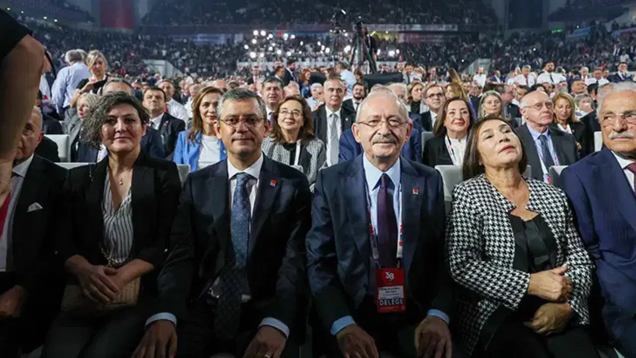 ozgur ozelden kritik aciklama kilicdaroglunun kayyum kararina tenezzul etmeyecegini dusunuyorum 8Tudahxy