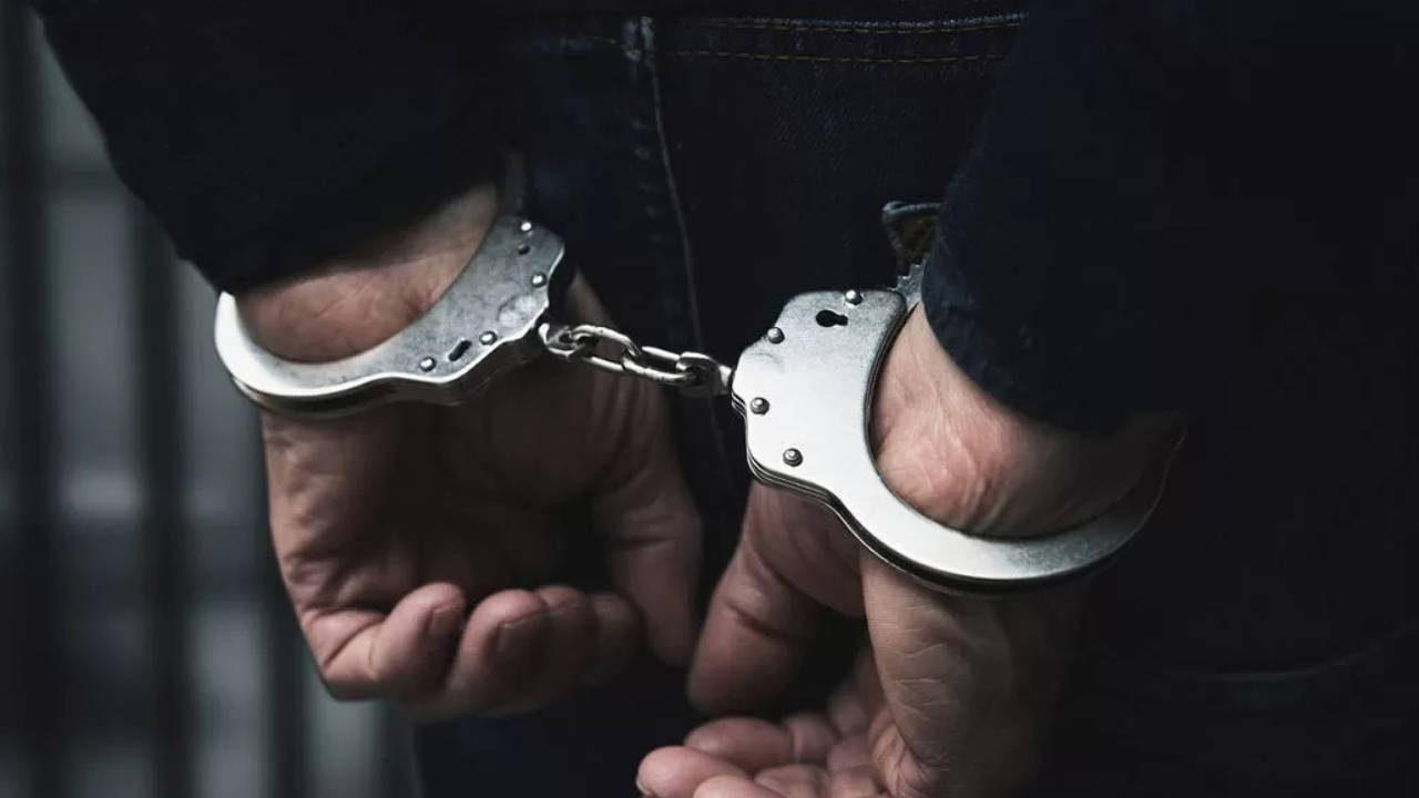 emekli polis uyusturucu sevkiyatinda sucustu yakalandi JxBkhacR.jpg