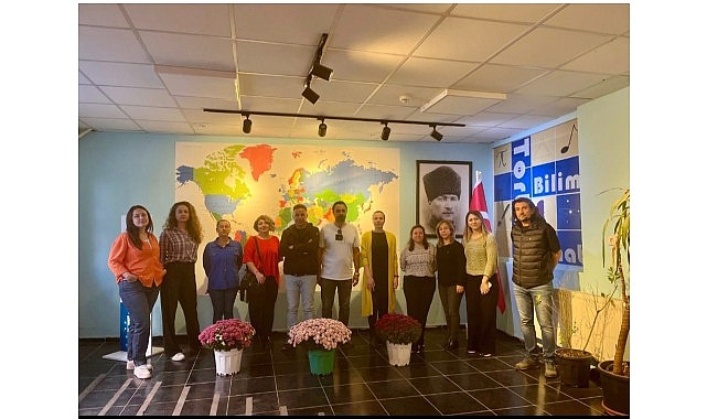 izmirde harezmi egitim modeli ogretmen egitimleri basladi bVV4jeXf.jpg