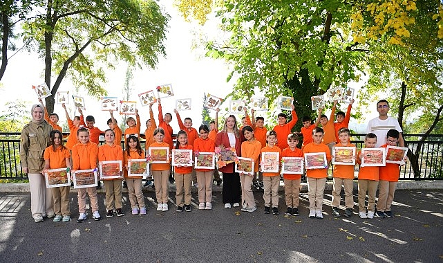 sonbahar yapraklari osmangazide sanata donustu zX5NtxdD.jpg