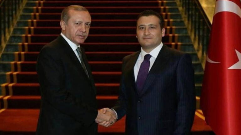 ayas-kaymakami-muharrem-eligul-tum-tuslara-basti-dini-siyasete-alet-etmesi-tepki-cekti-2Ivljqst
