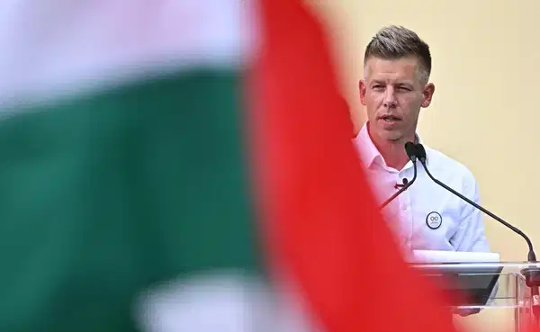 Macaristan’da Siyasi Gerginlik Tırmanıyor: Péter Magyar Üst Düzey Yöneticilere İstifa İstedi