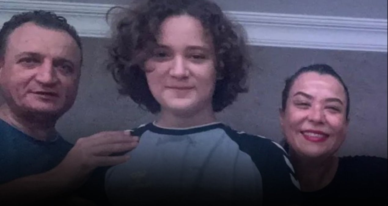 Okul Saldırısının Ardındaki İddialar: Anne Öğretmene Telefonu Kapattı