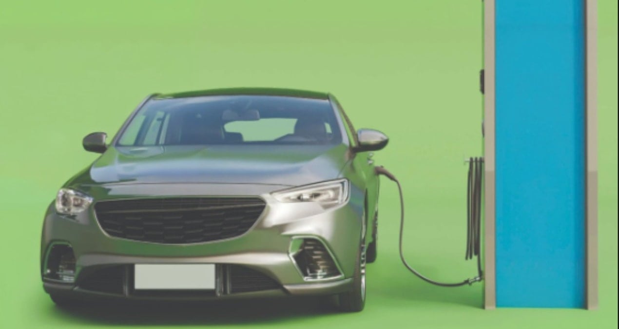 Elektrikli ve Hibrit Araçların Yükselişi: Otomotiv SektöründeYeni Dönem